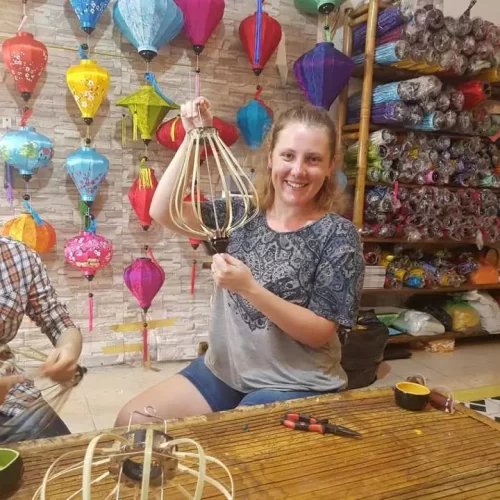 Tour làm lồng đèn