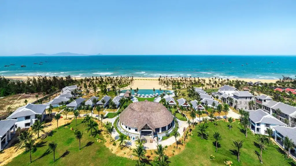 Bliss Hoi An Beach Resort & Wellness - 고급스럽고 세련된 리조트 주소