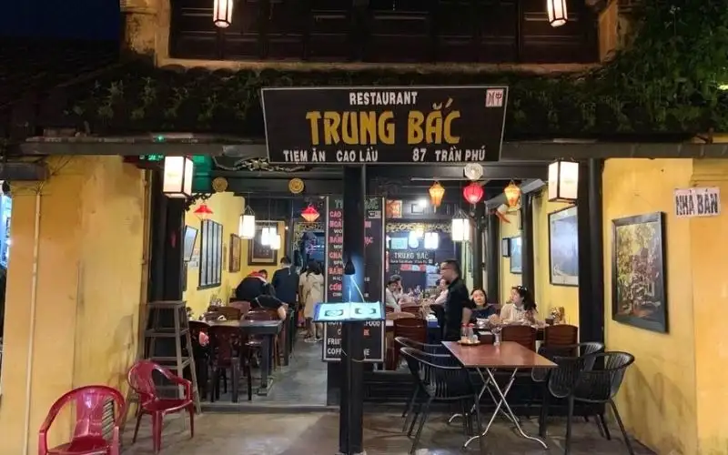 Trung Bac 레스토랑 - Cao Lau Banh Vac
