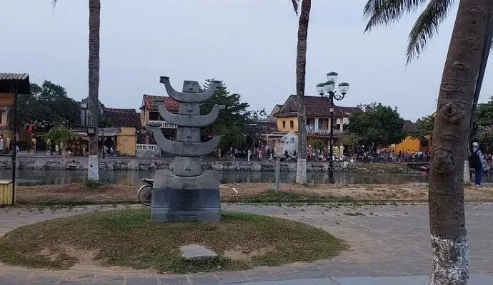 안호이 조각 정원: 호이안의 숨겨진 예술적 보석